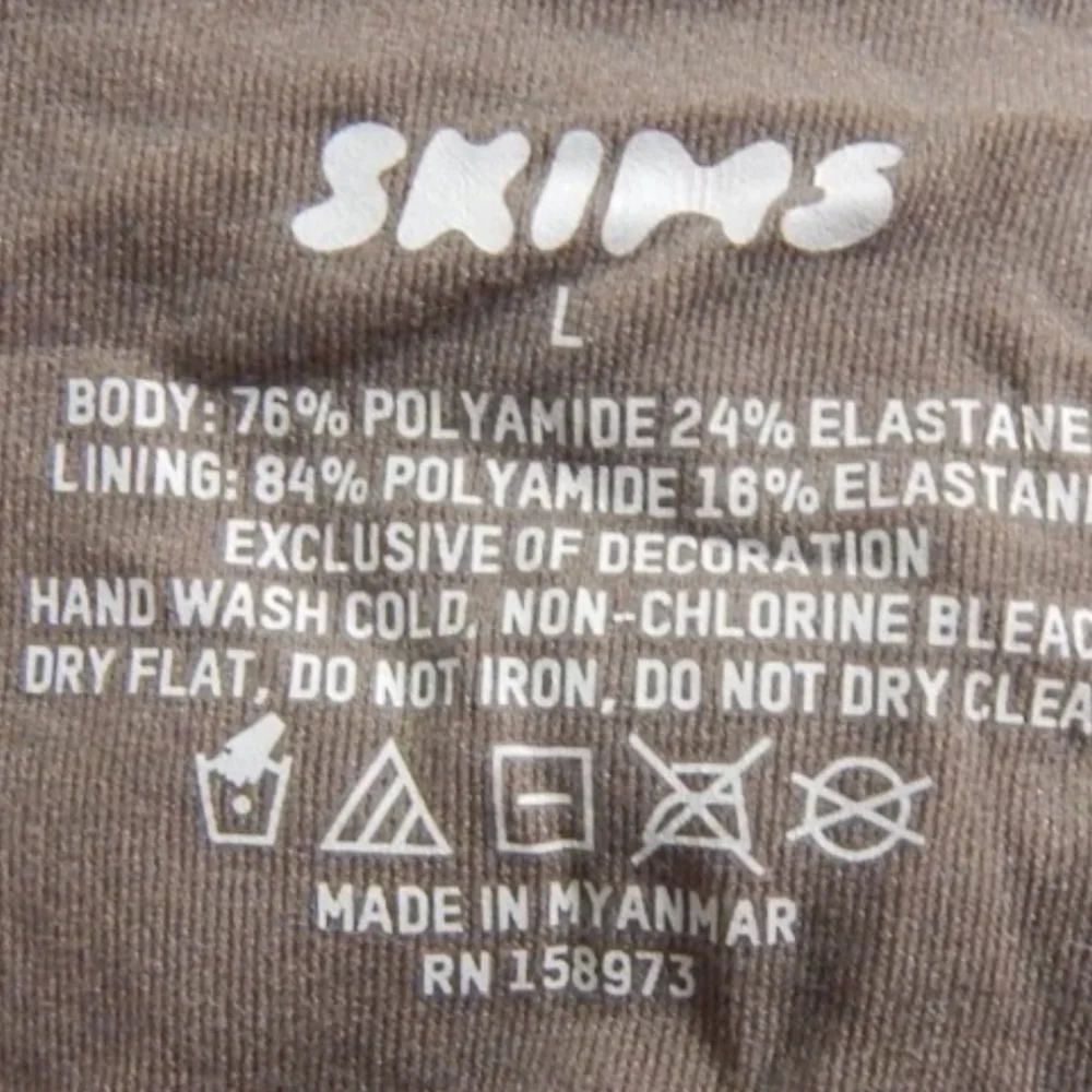 Skims Fits Everybody Crossover Bralette - Picture 2 of 3